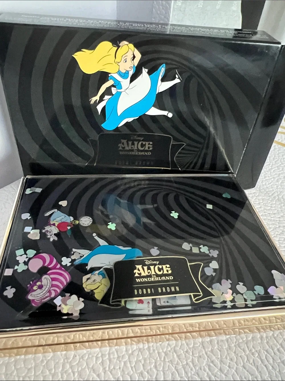 Bobbi Brown Alice in Wonderland Eyeshadow Palette - Limited Edition